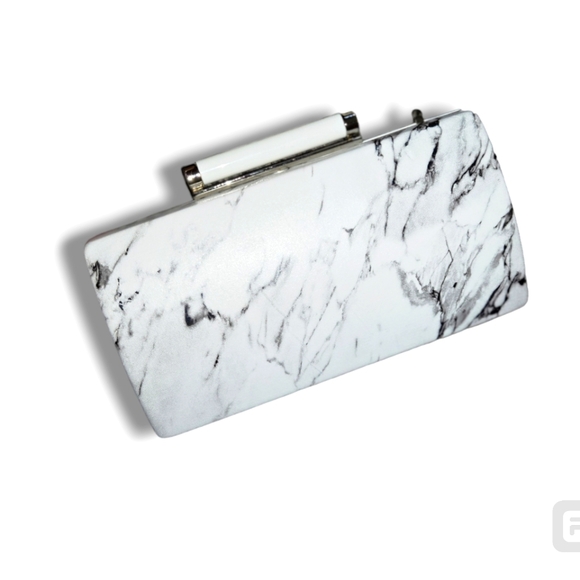 Sondra Robert's Marble Clutch nwot  No chain - Picture 1 of 10